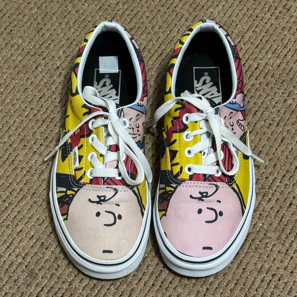 Women's Vans Peanuts Charlie Brown Sneakers Size 7 Yellow Pink - Picture 3 of 11